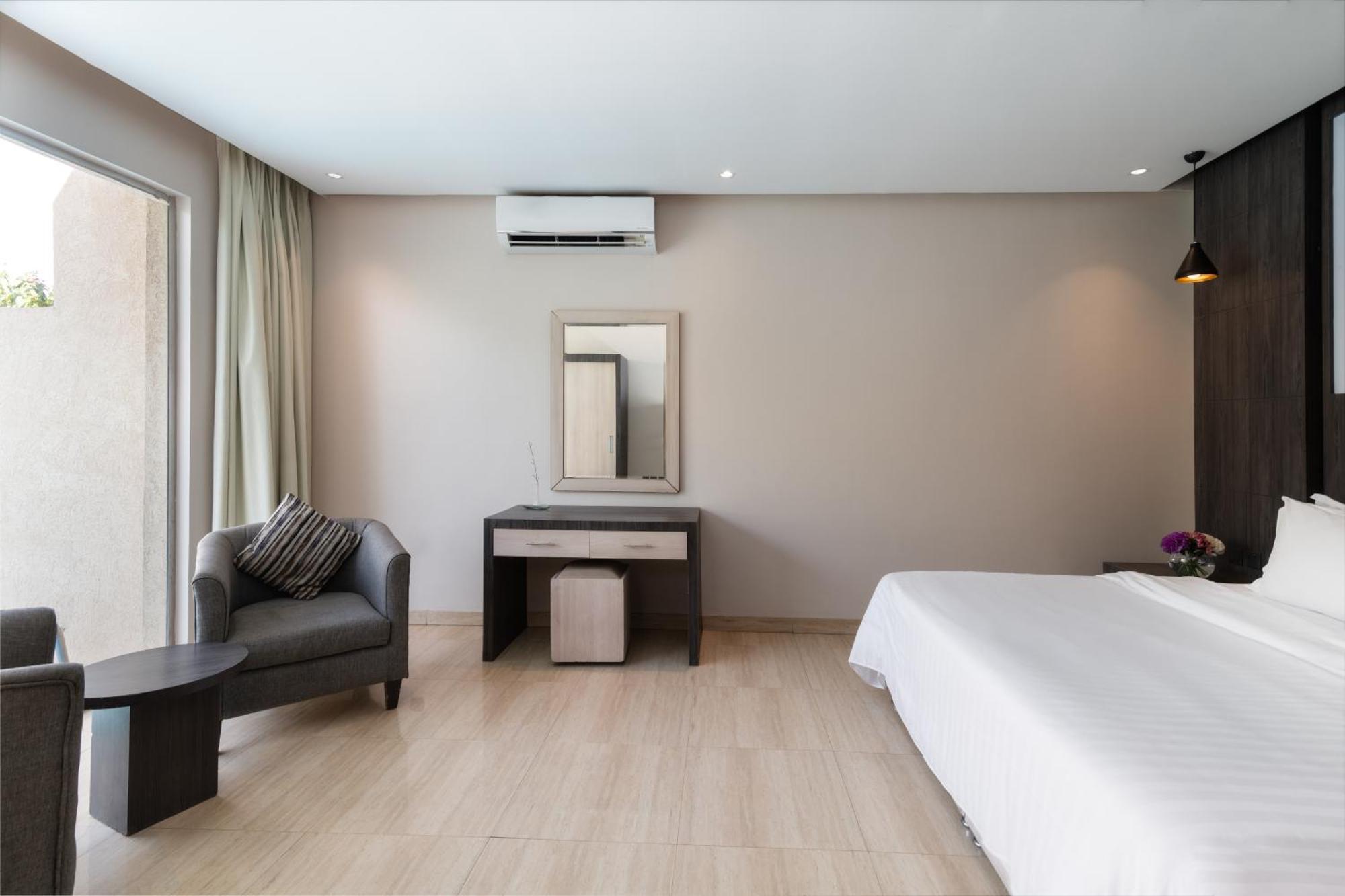 The Corner Hotel Resorts - Rijád Kültér fotó
